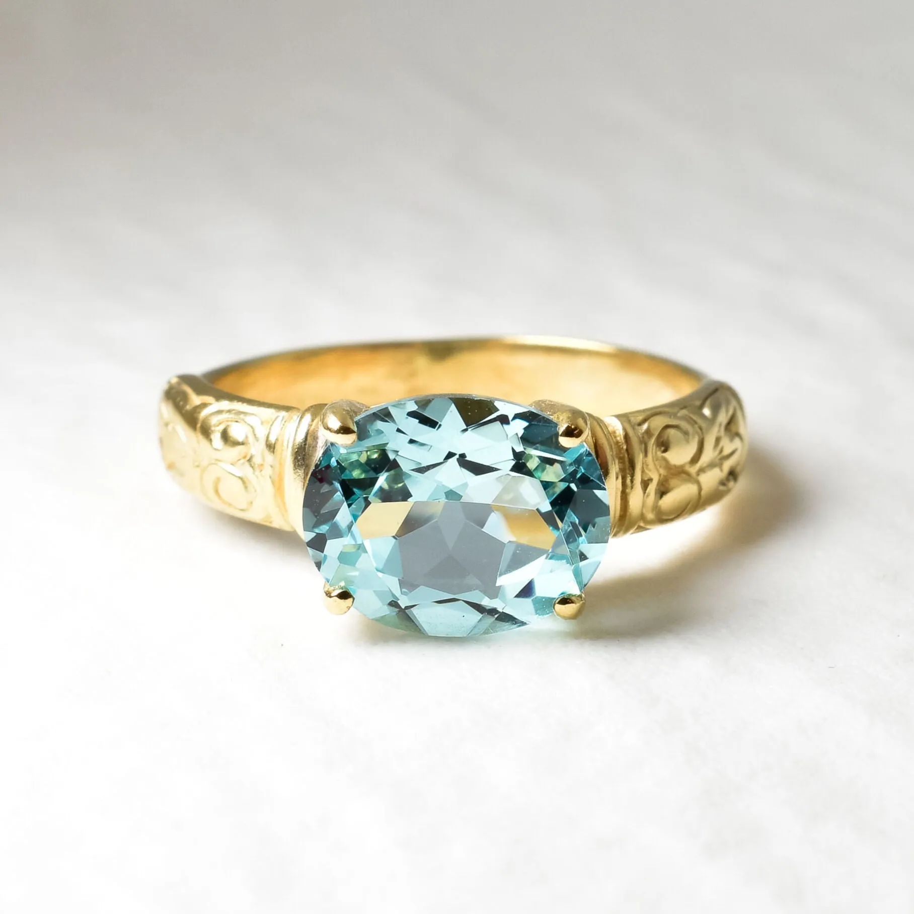 Gold Aquamarine Ring - Blue Horizontal Ring, Blue Diamond Ring